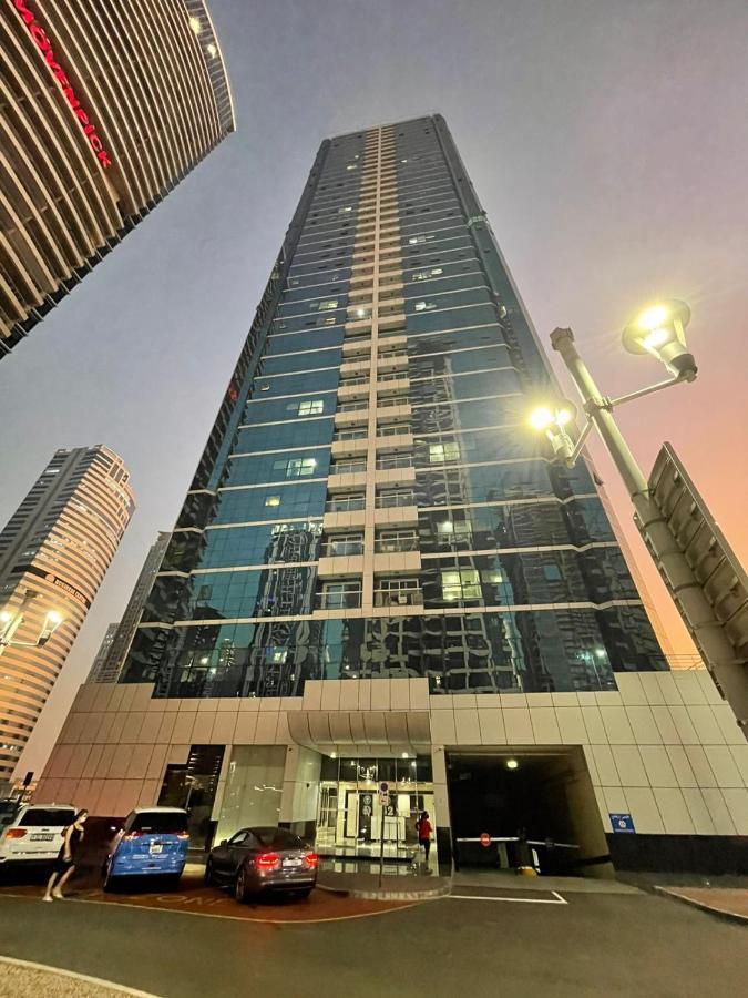 Near Metrocozy & Comfy 1br In Jlt Lejlighed Dubai