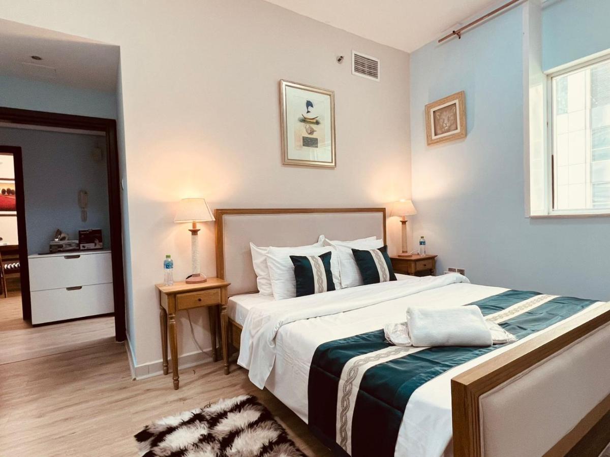 Entire Private Self Catered Marina Appartamento Dubai
