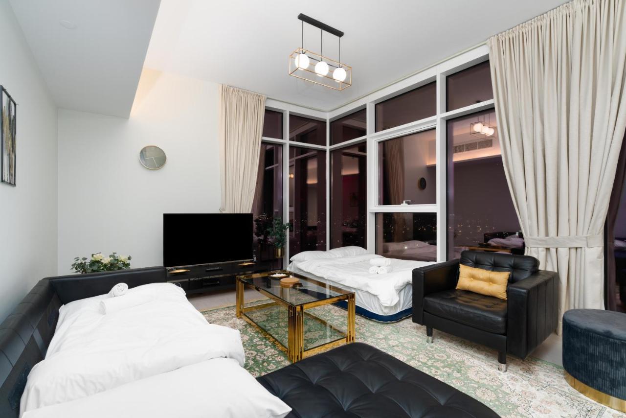 Lejlighed Ultimate - 3 Beds - Scenic Panoramic Views - Right At Metro Station - 5-10min To Sea, Burj Khalifa, Old Town, Downtown - 15min From Airport