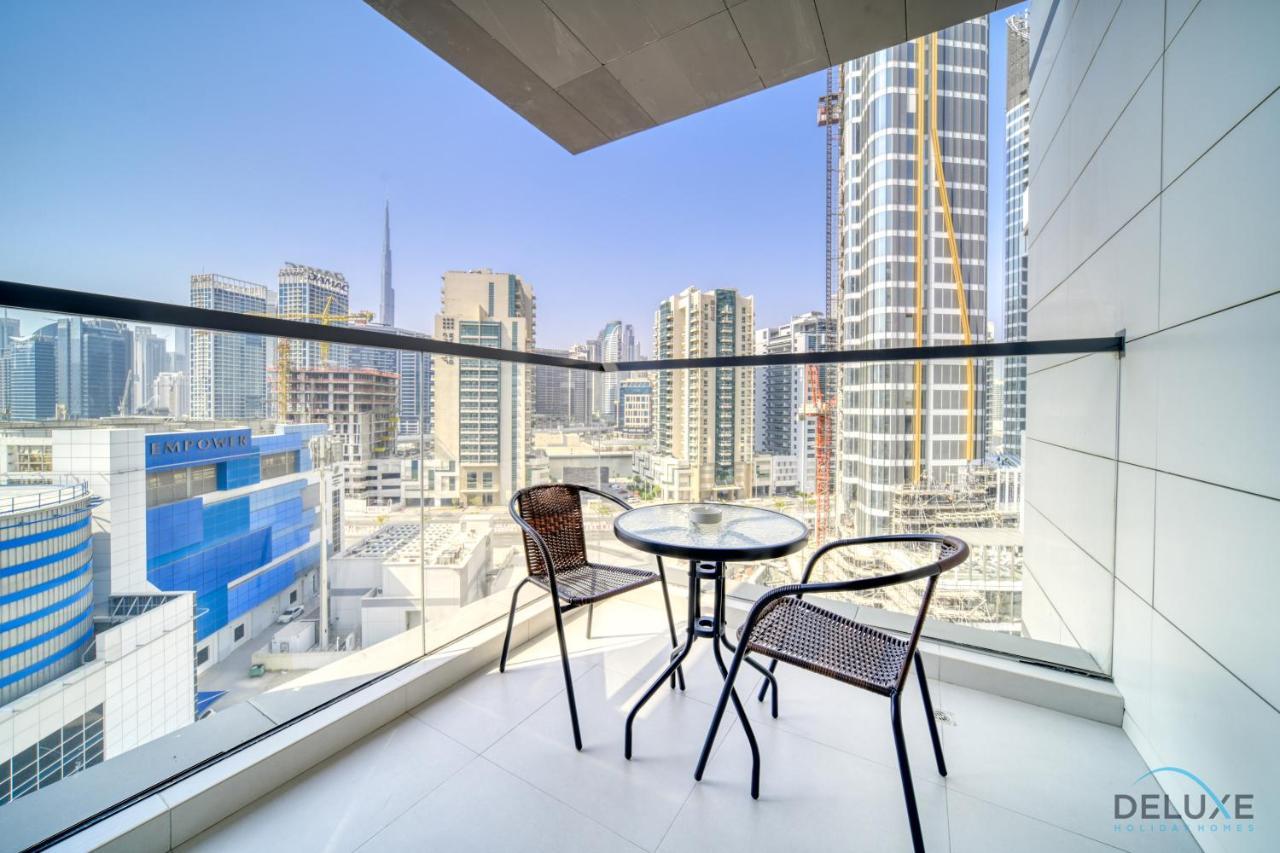 Of The Week Stylish 1br With Partial Burj Views By Deluxe Homes Dubaï