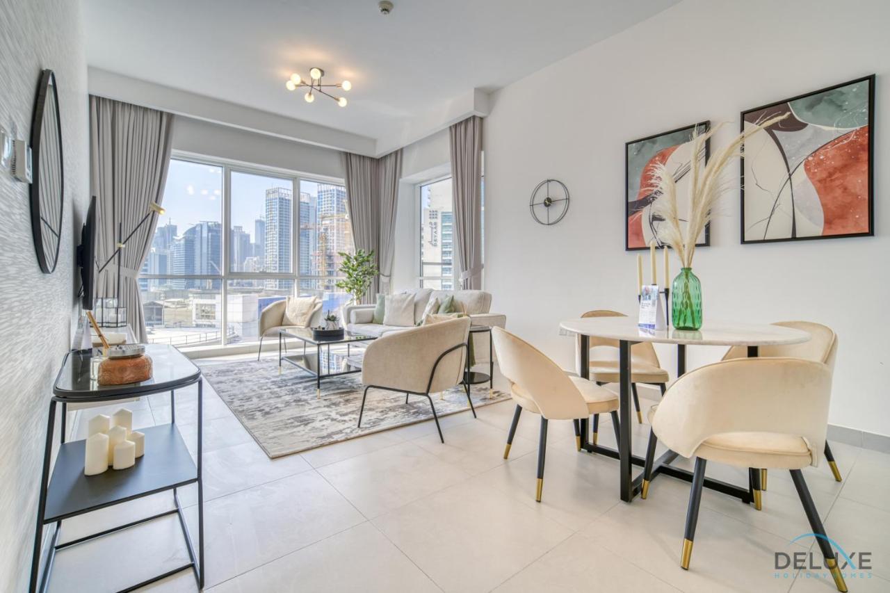 Of The Week Stylish 1br With Partial Burj Views By Deluxe Homes Dubaï