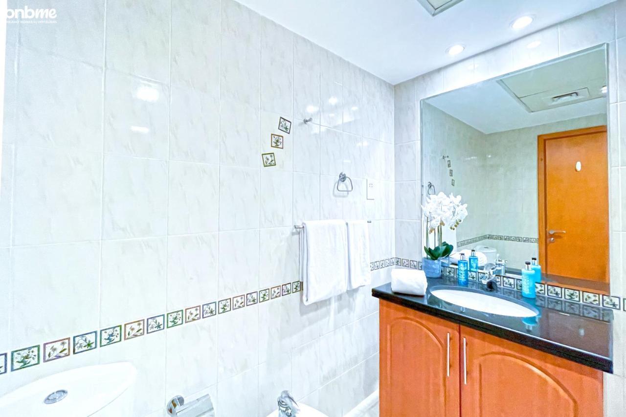 Bnbmehomes - Sit Back & Enjoy Seeing The Luxury Yachts Drive By - B67 Apartemen