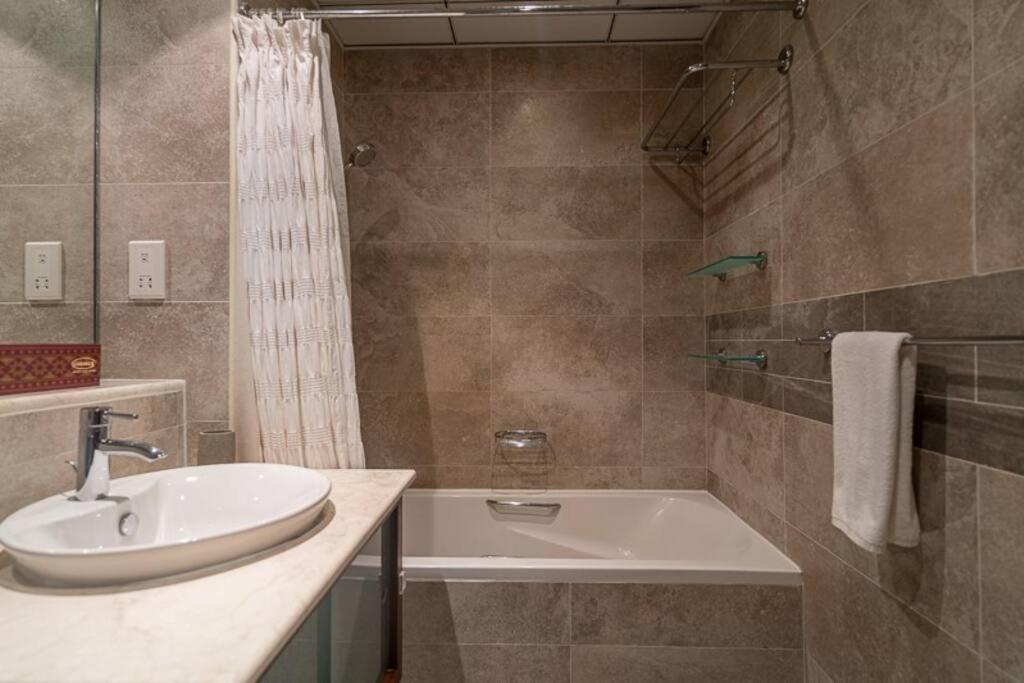 Rh- Bright & Spacious 1br In Al Sahab Tower, Marina Lägenhet