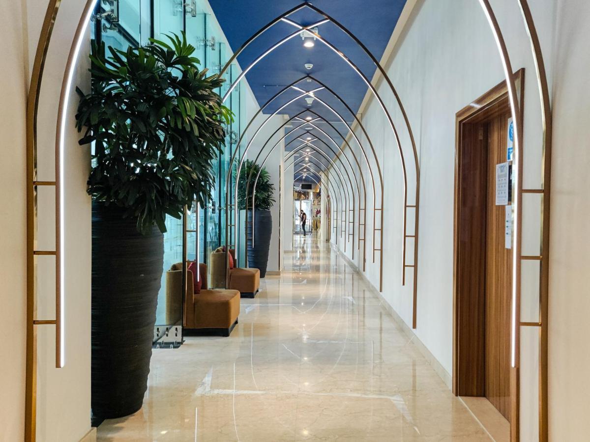 Appartement Higuests - Roomy And Chic With Panoramic Canal Views Dubaï
