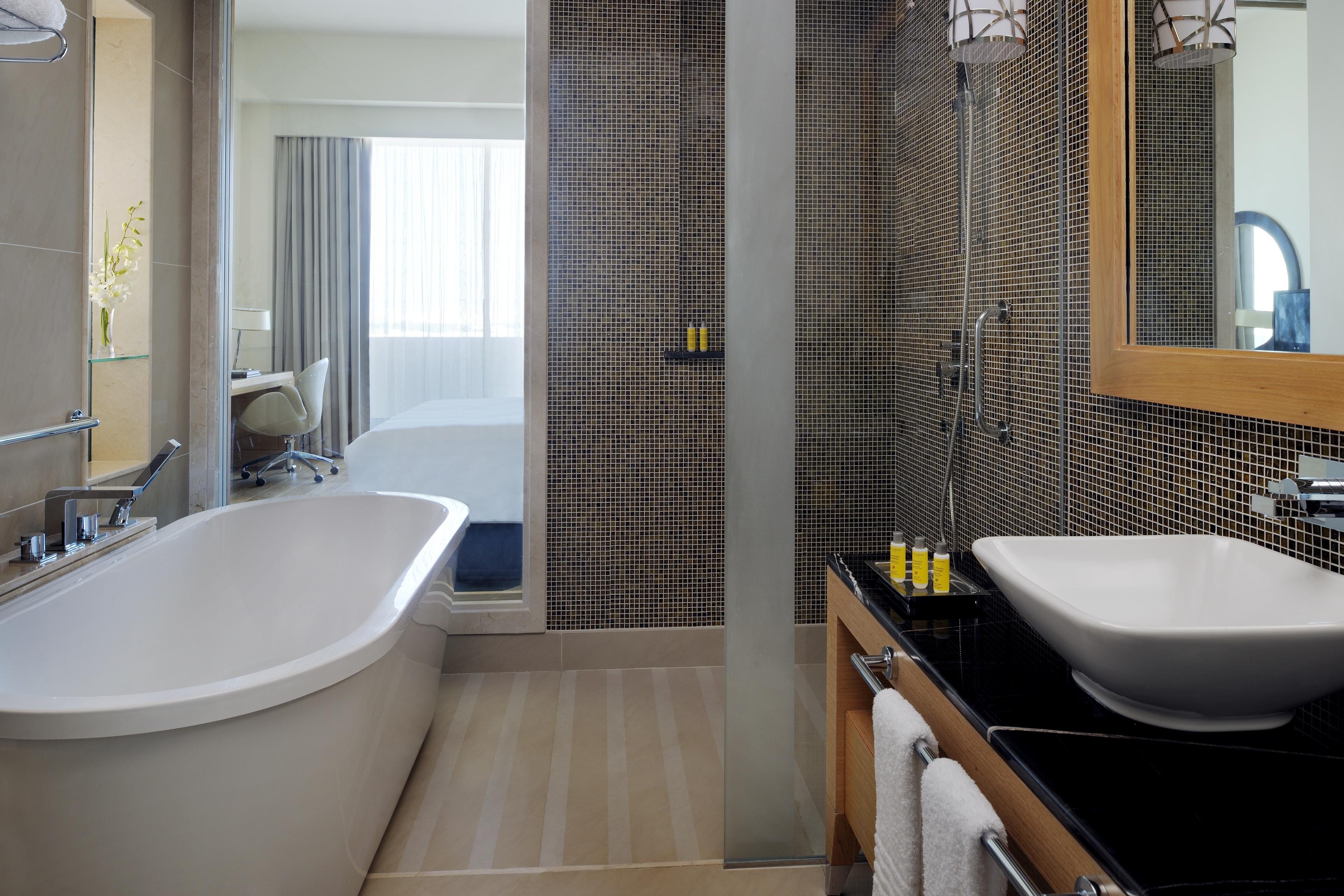 Marriott Executive Al Jaddaf, Hotel