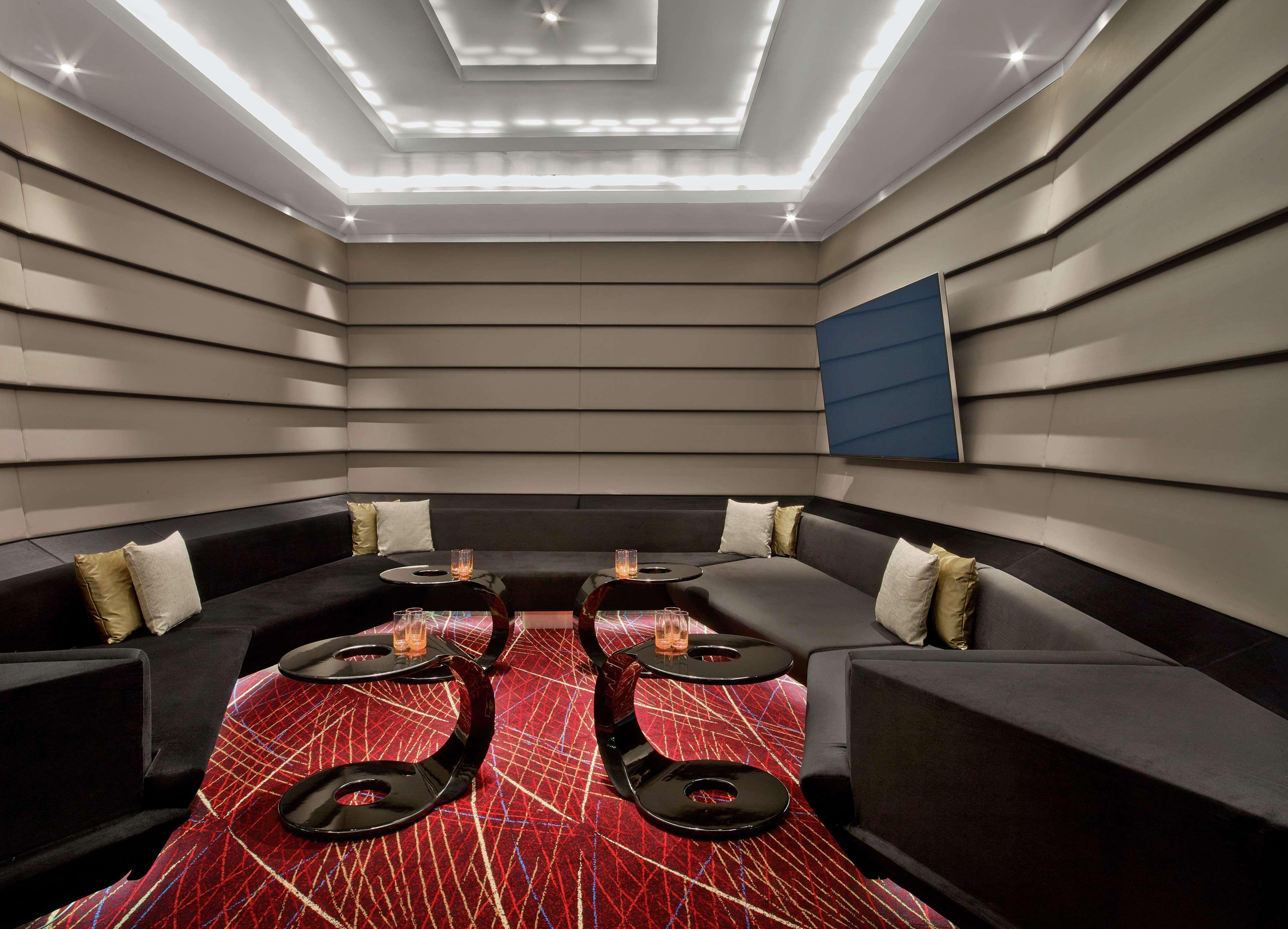V Dubai, Curio Collection By Hilton 5* Dubái