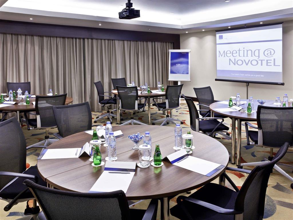 Novotel Deira Creekside 4* Dubái