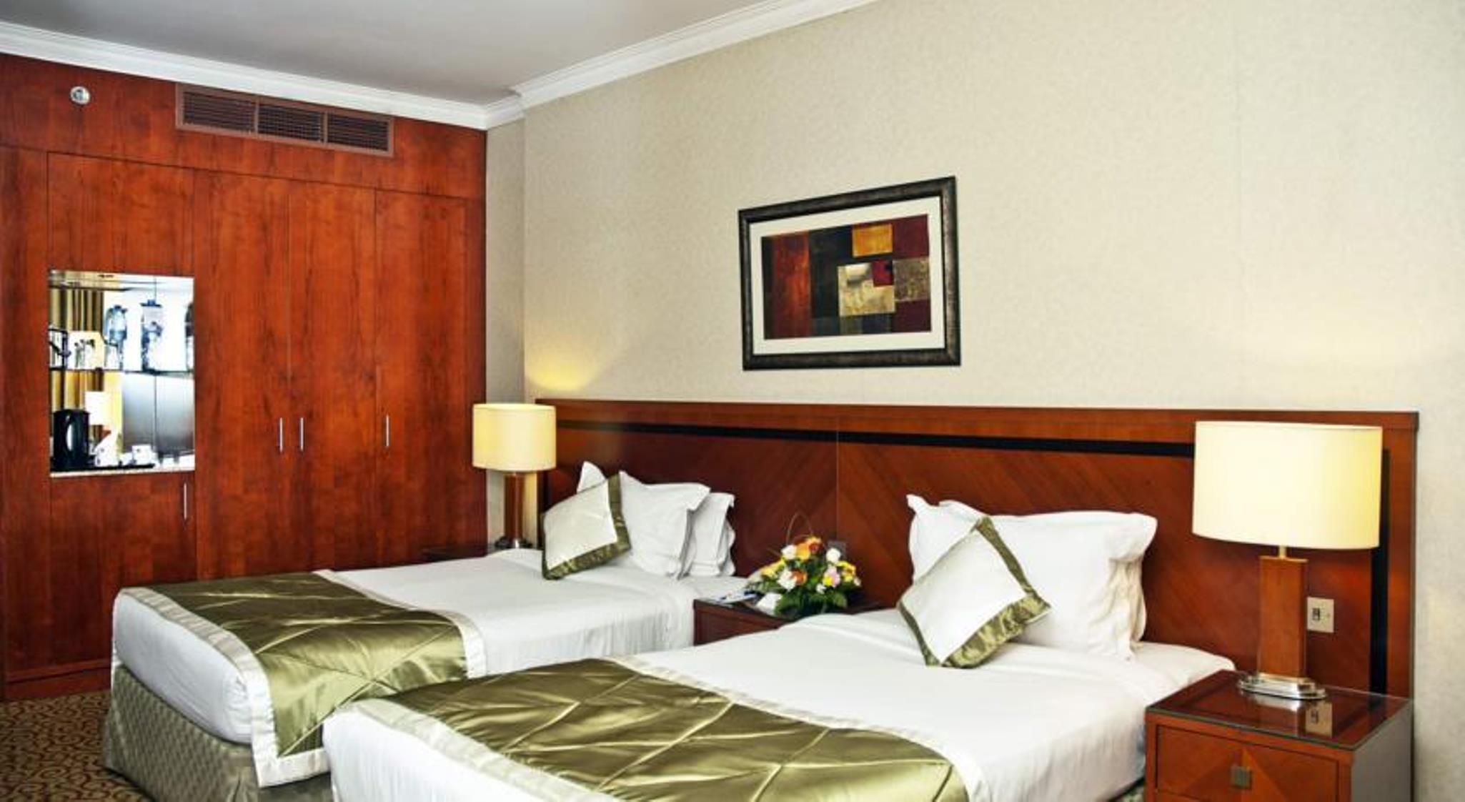 Hotel Ramee Royal 4*