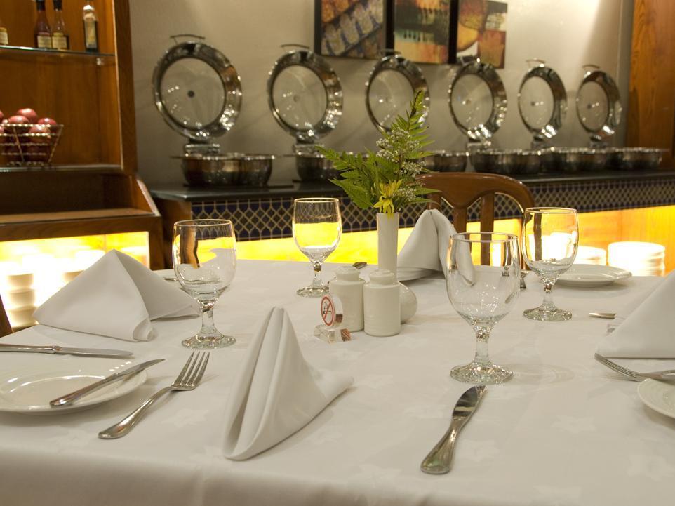 Hotel Avari 4*