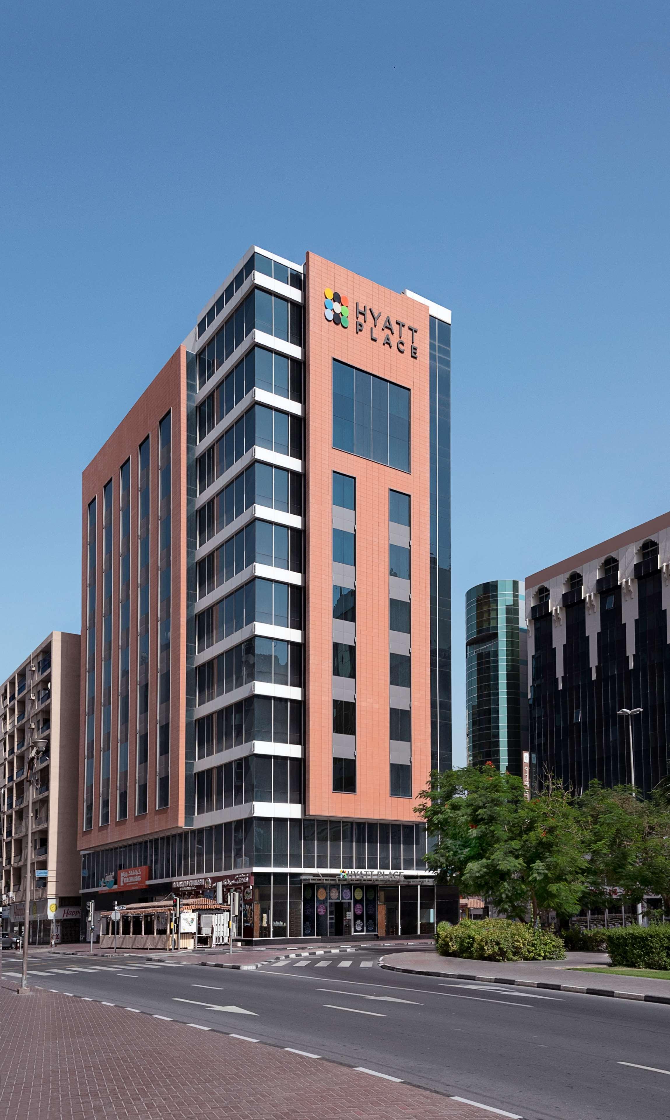 Hyatt Place Baniyas Square 4* Dubái