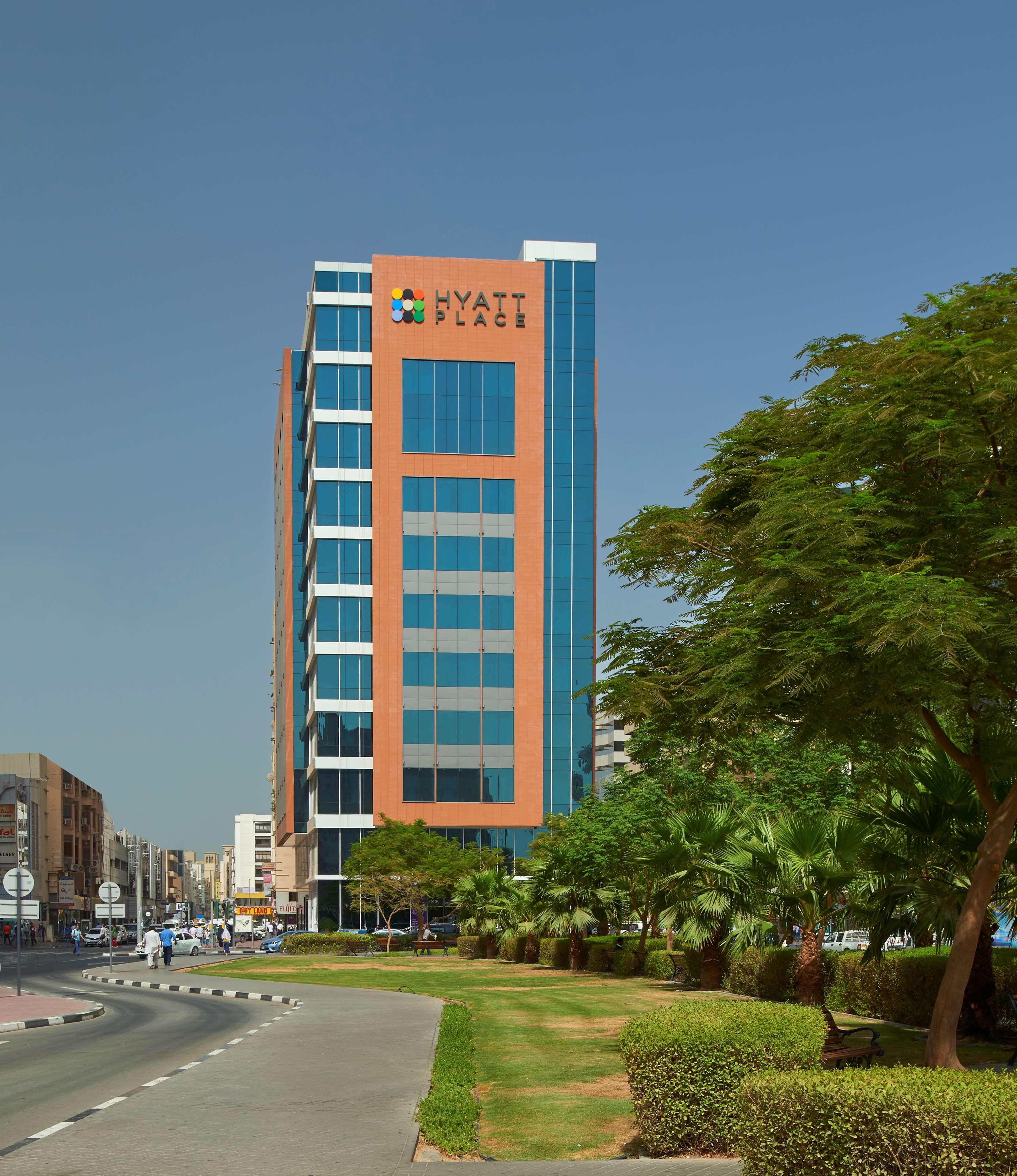 Hyatt Place Baniyas Square 4* Dubái