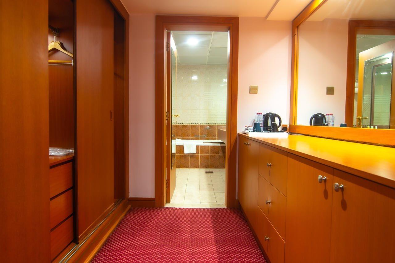 Hotel Golden Tulip Deira 4*