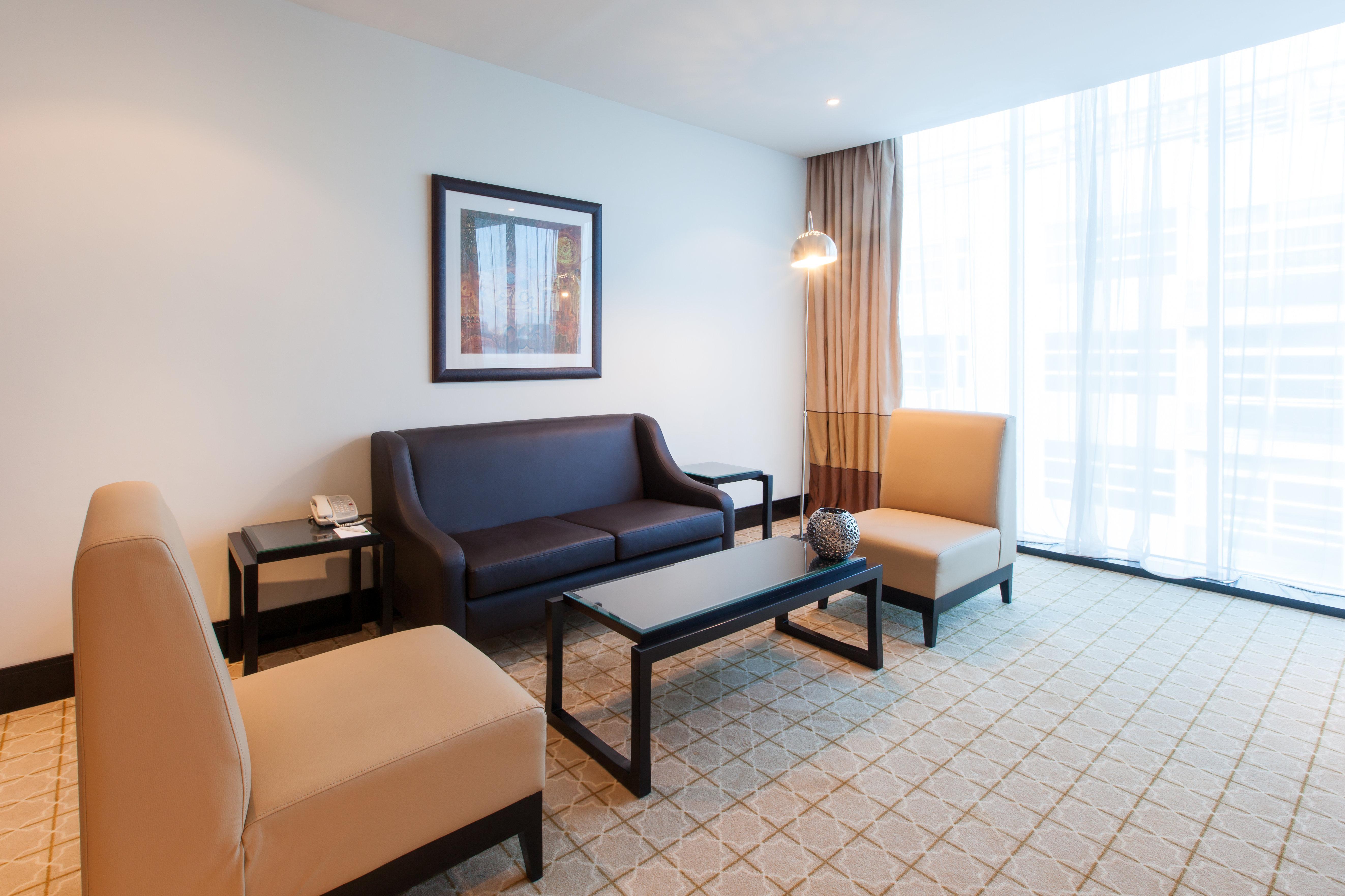 Hotel Al Barsha By Ihg 4*