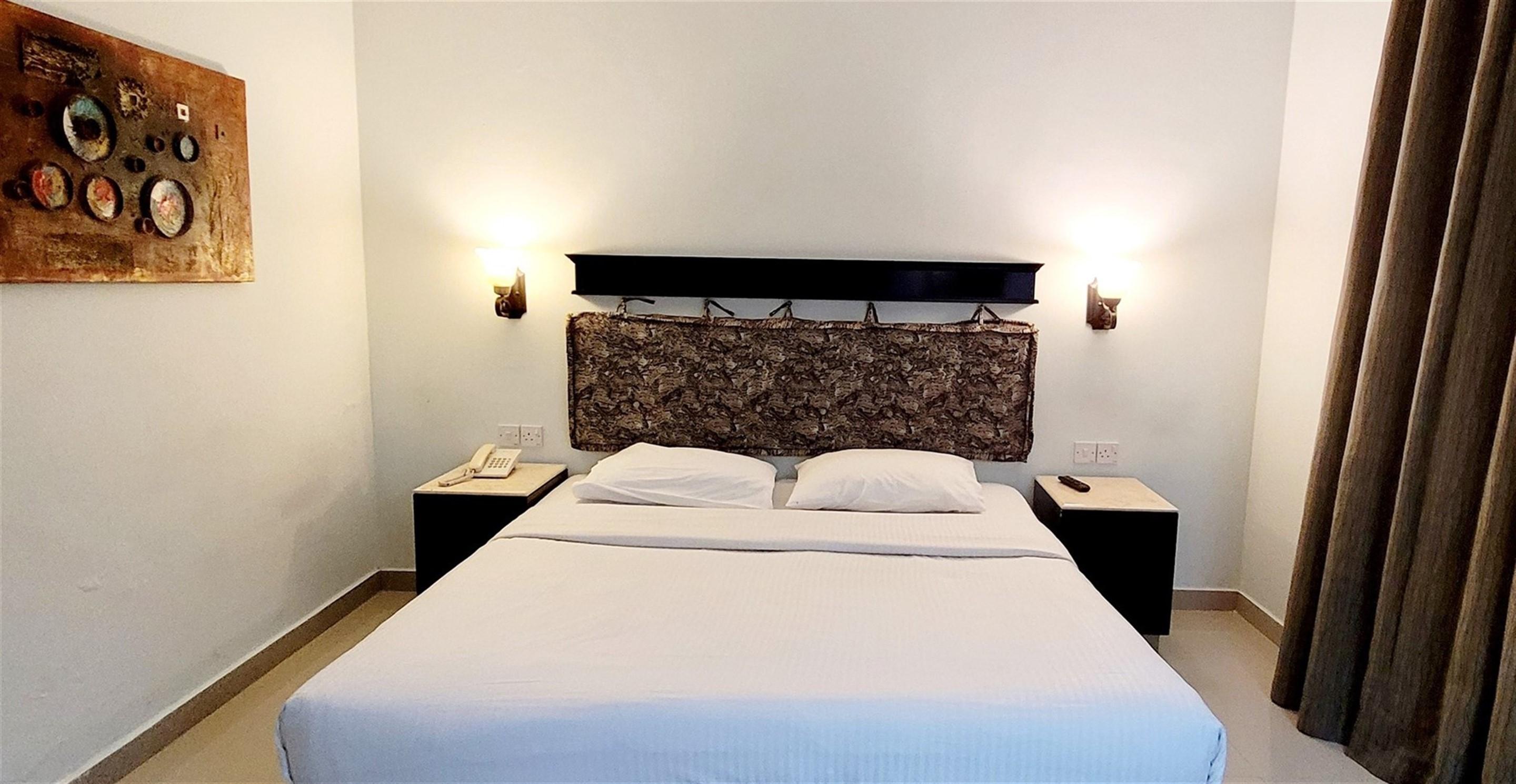 Signature Deira