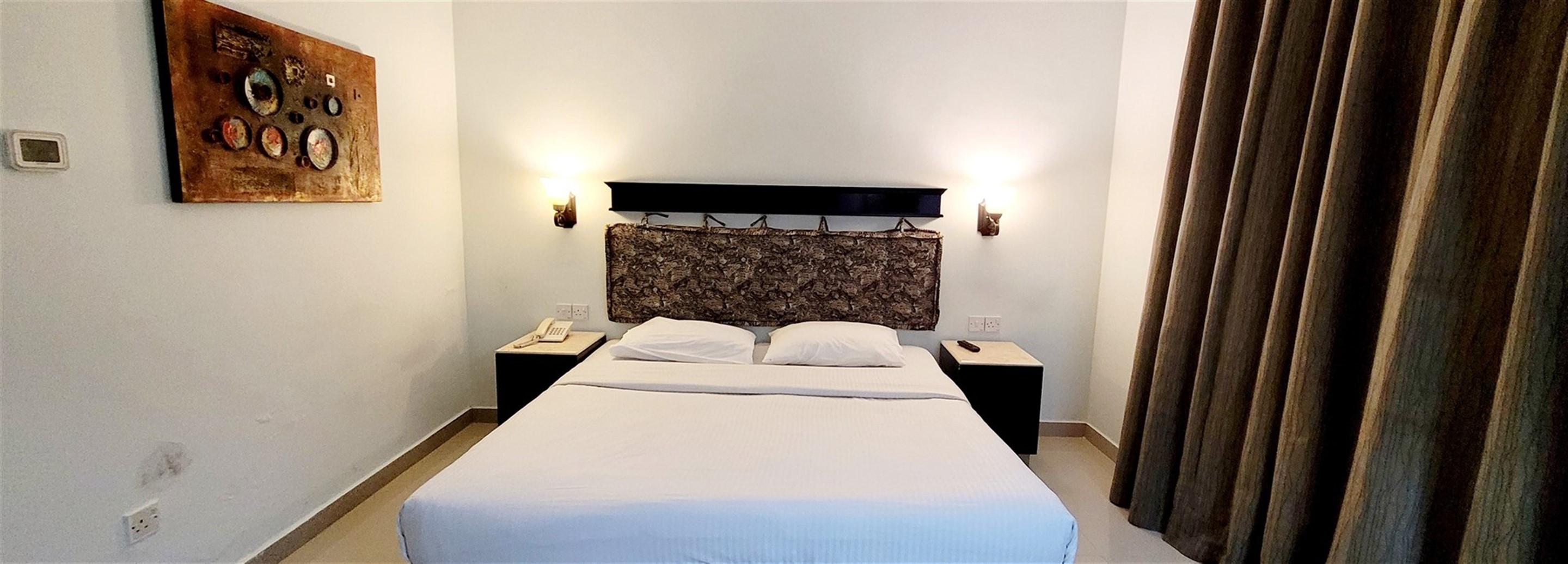 Signature Deira