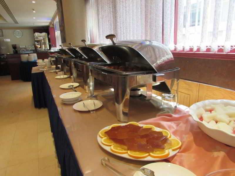 Signature Deira Hotel 3*