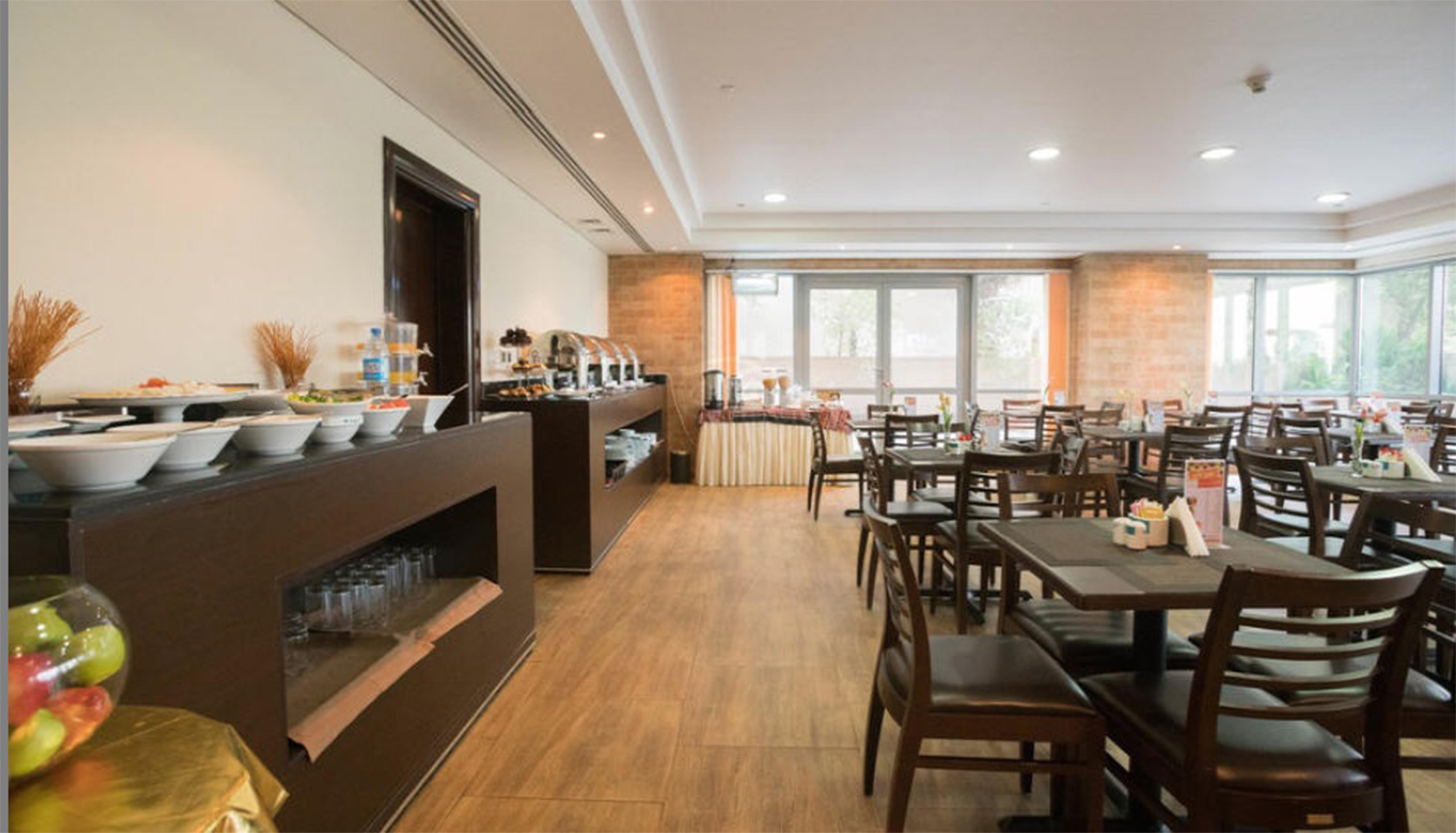 Tulip Creek 4*