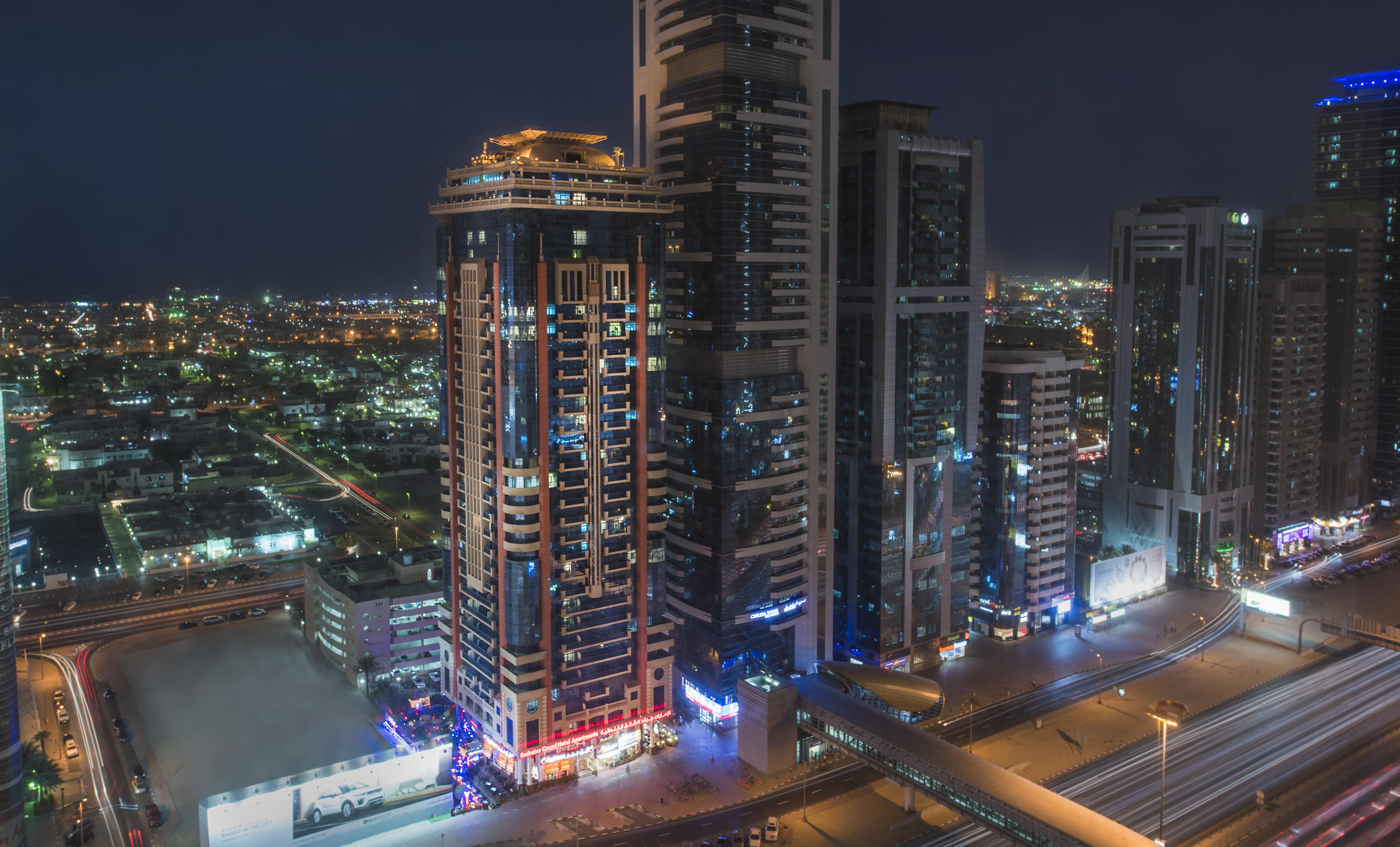 Emirates Grand Apartahotel