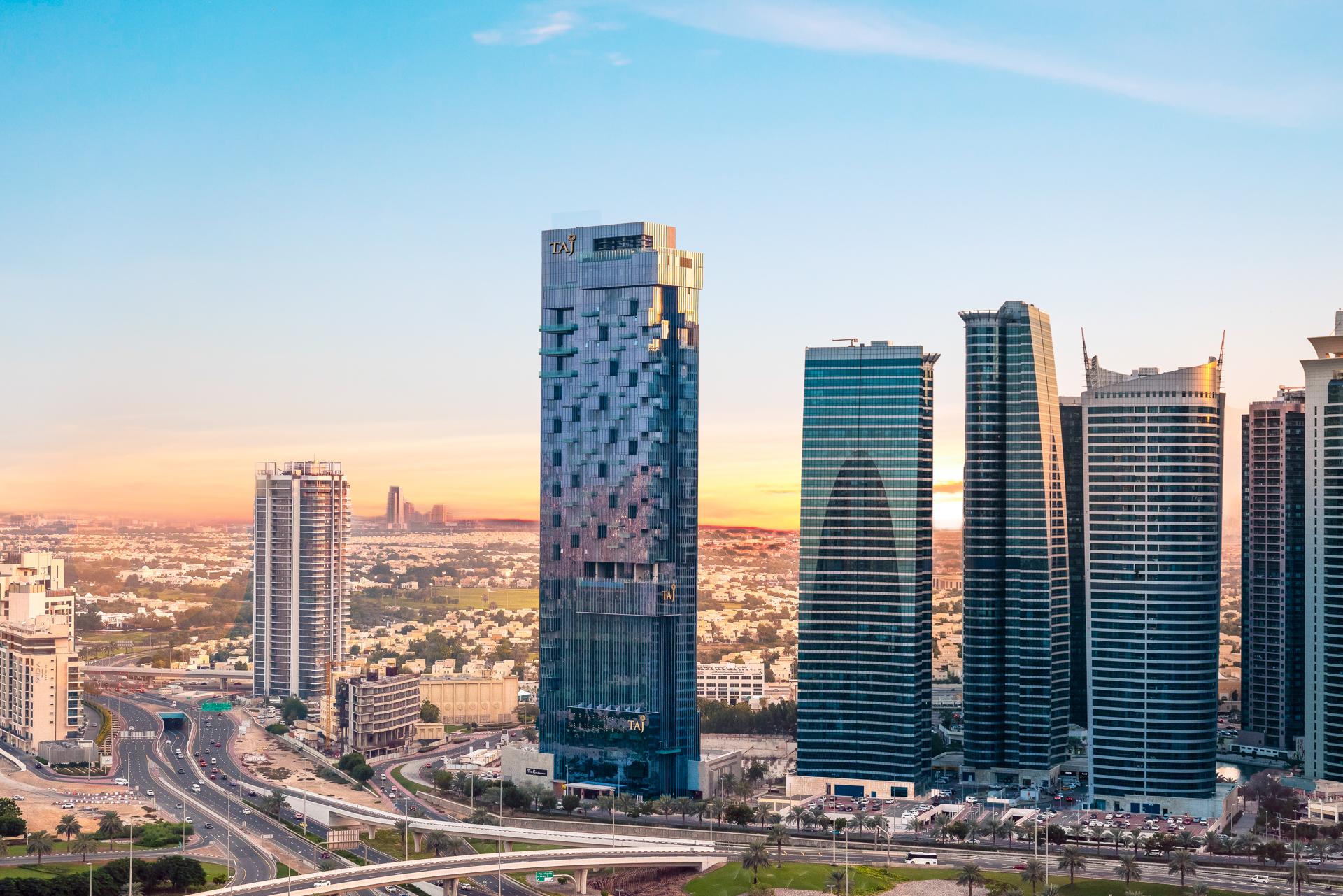 Hotel Taj Jumeirah Lakes Towers Dubai