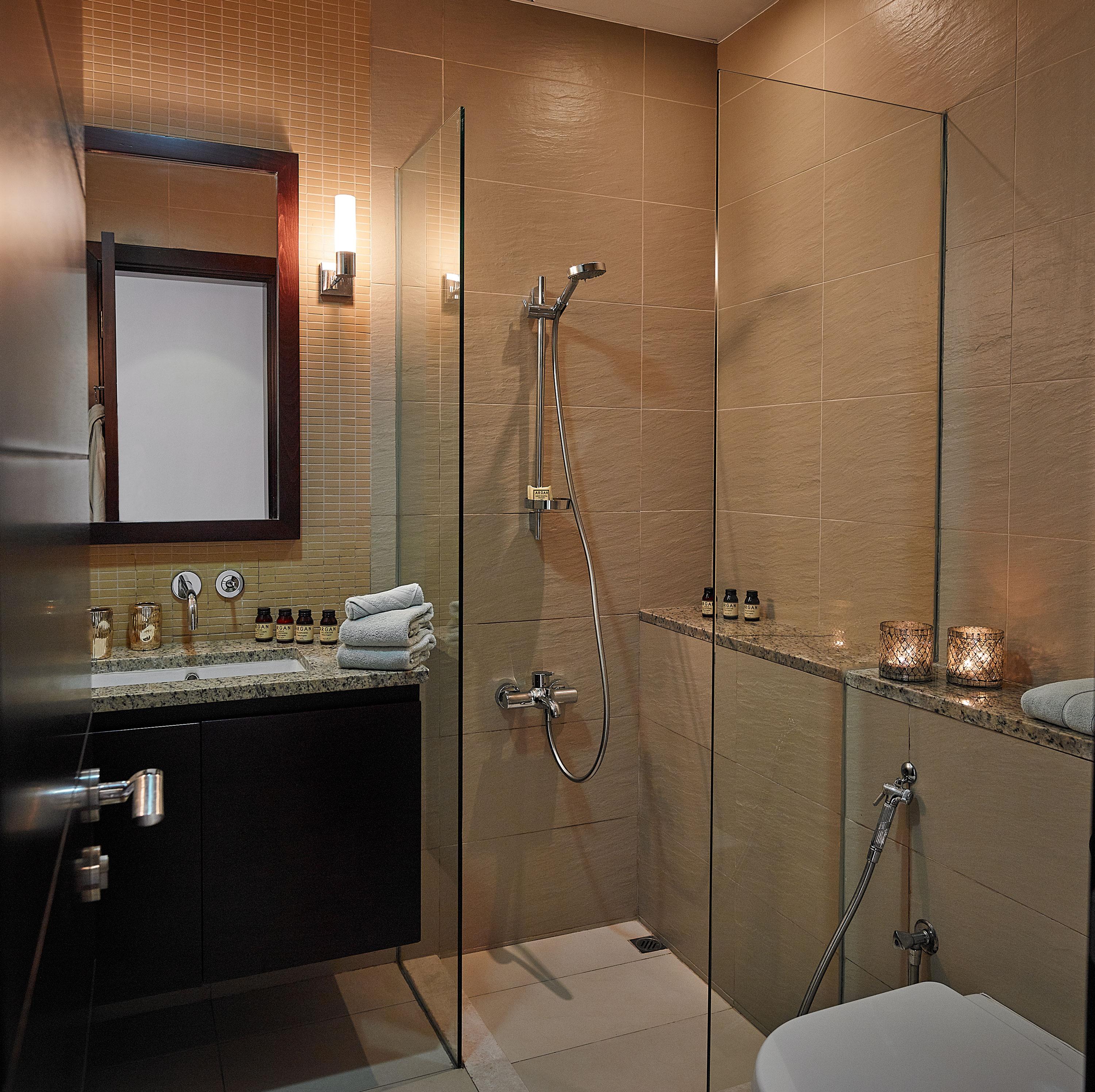 Dream - Tiara Apartemen Dubai