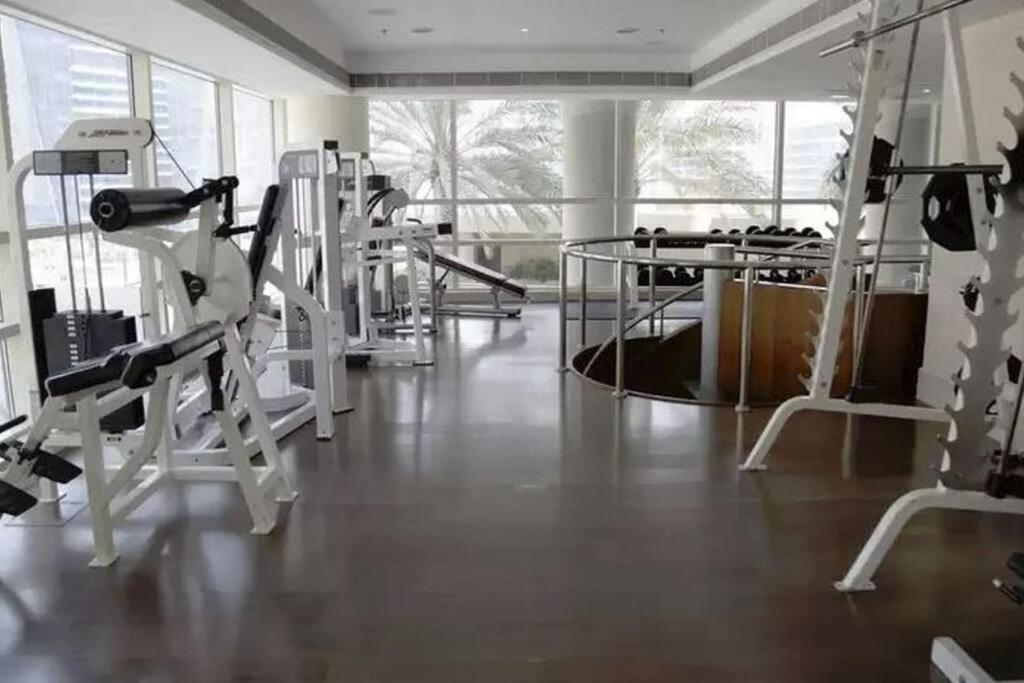 Lägenhet Rh- Bright & Spacious 1br In Al Sahab Tower, Marina *