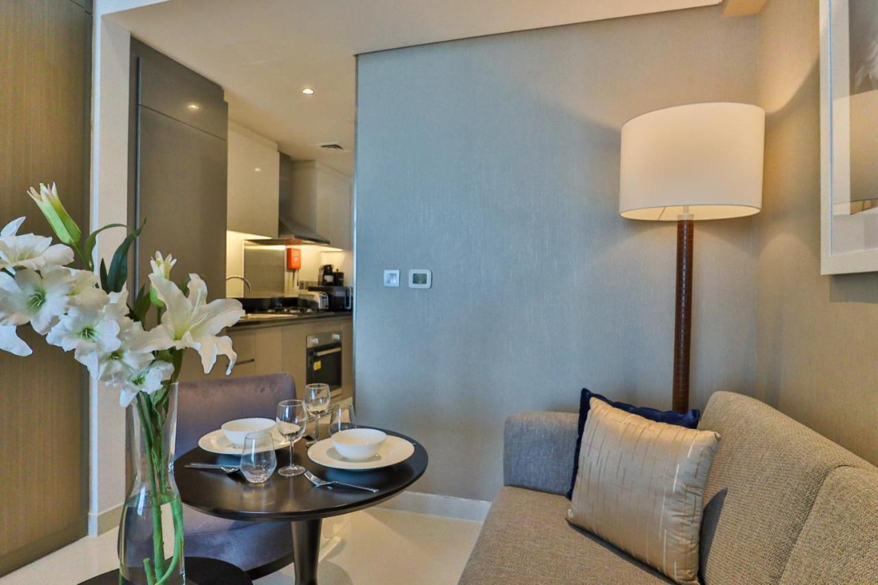 Lägenhet Higuests - Roomy And Chic With Panoramic Canal Views *