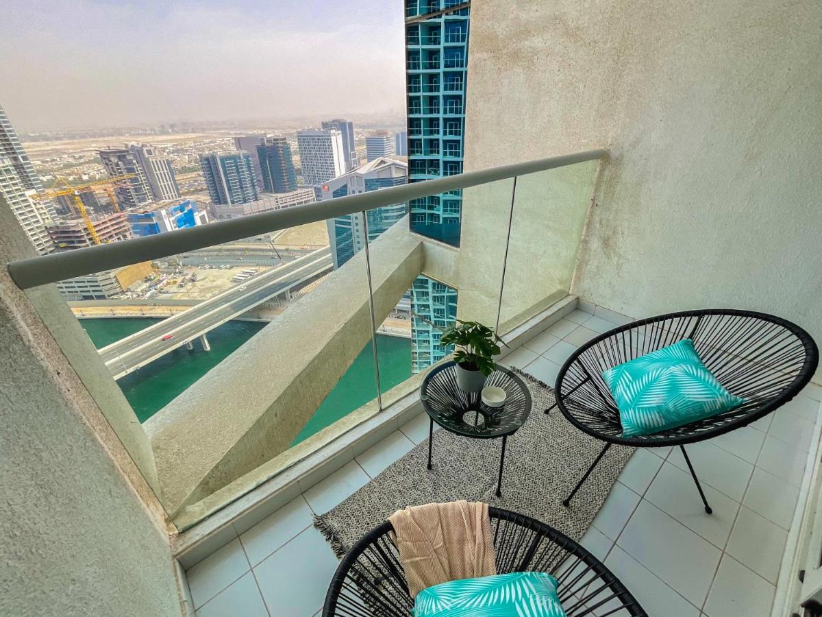 Higuests - Roomy And Chic With Panoramic Canal Views Appartement Dubaï