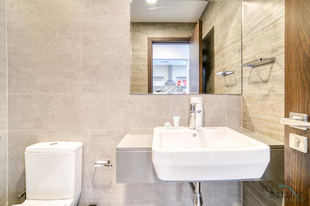 Of The Week Stylish 1br With Partial Burj Views By Deluxe Homes Appartement