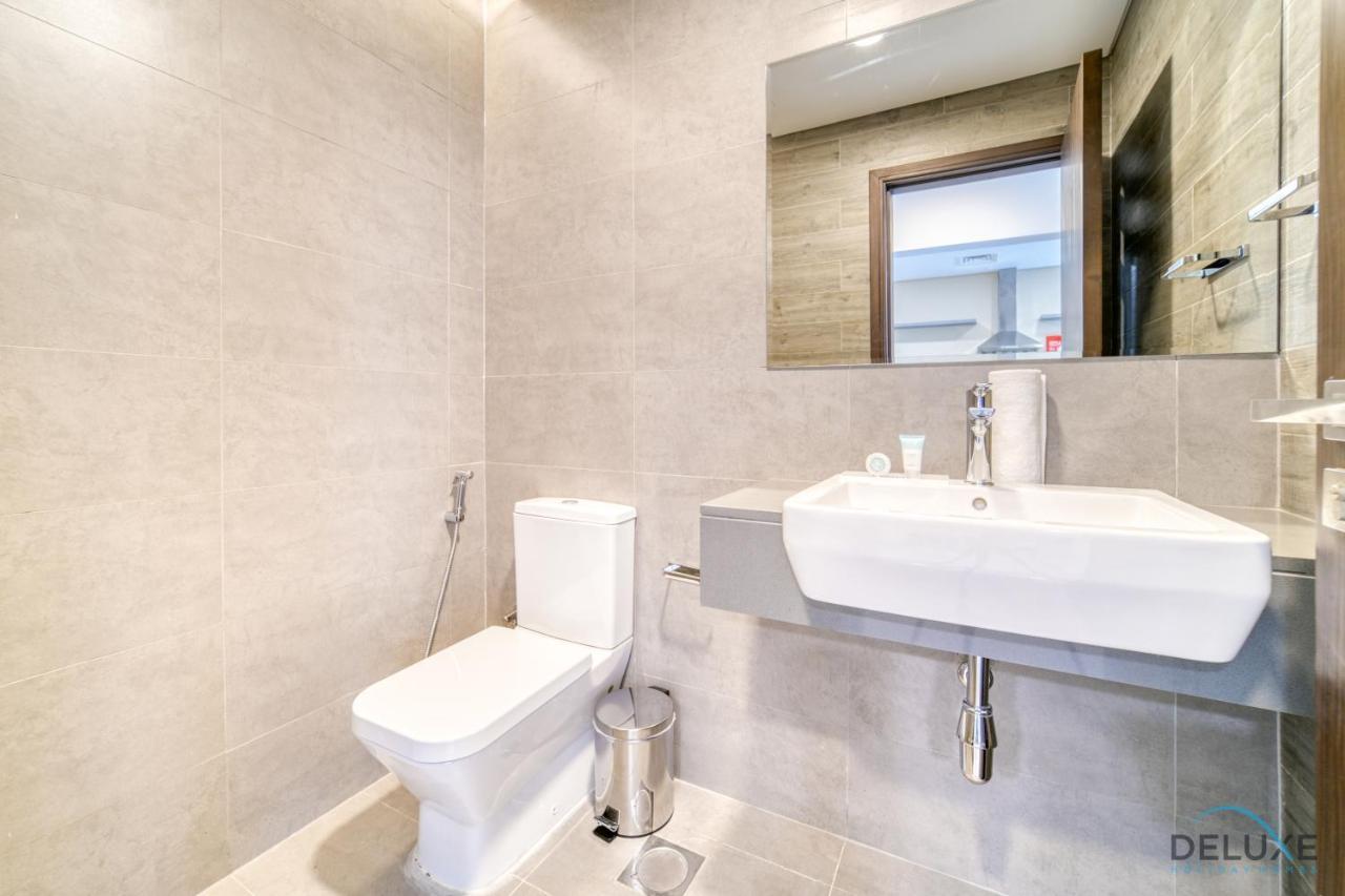 Appartement Of The Week Stylish 1br With Partial Burj Views By Deluxe Homes