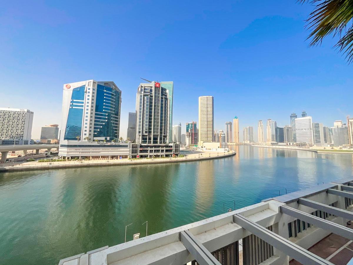 Higuests - Roomy And Chic With Panoramic Canal Views Dubaï