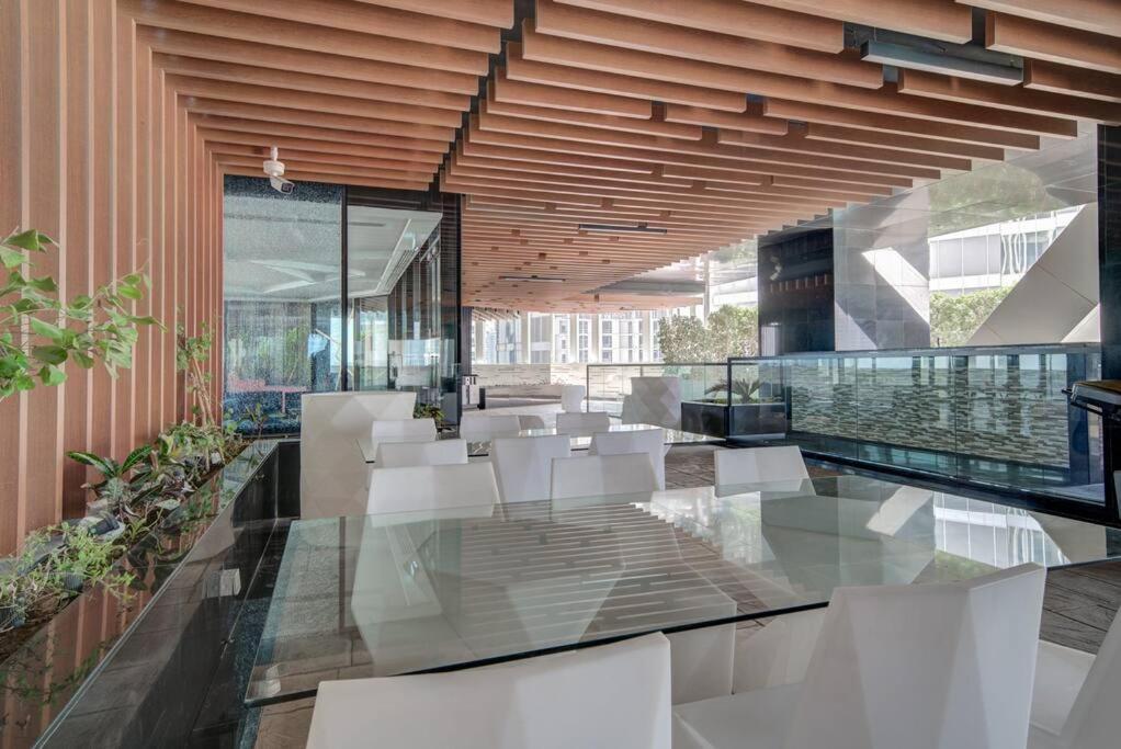 Lovely In Business Bay Apartamento