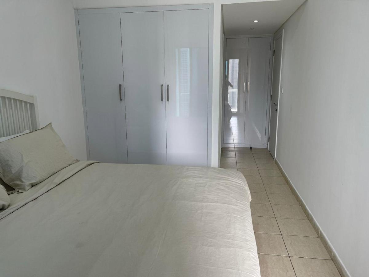Modern Lake View 1 Bedroom Apt In Jlt Appartement