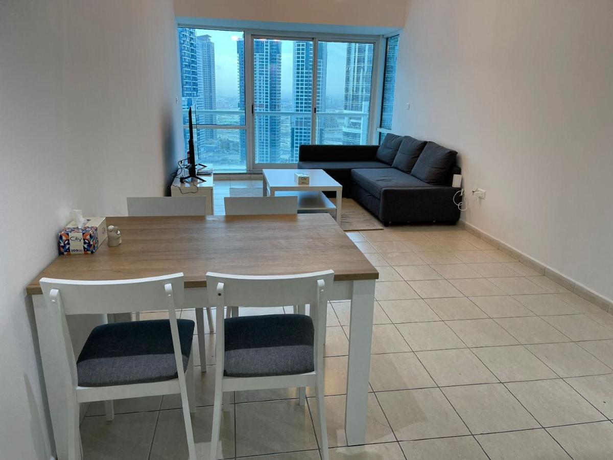 Modern Lake View 1 Bedroom Apt In Jlt * Dubaï
