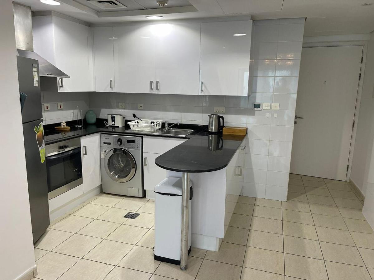 Modern Lake View 1 Bedroom Apt In Jlt Appartement Dubaï