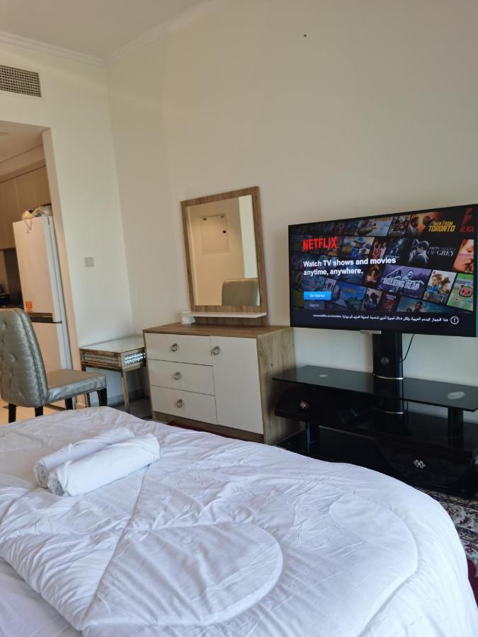 Heaven Escape Surrounded By Stunning Golf View High Floor -netflix-gym-pool -perfect Vacations Appartement
