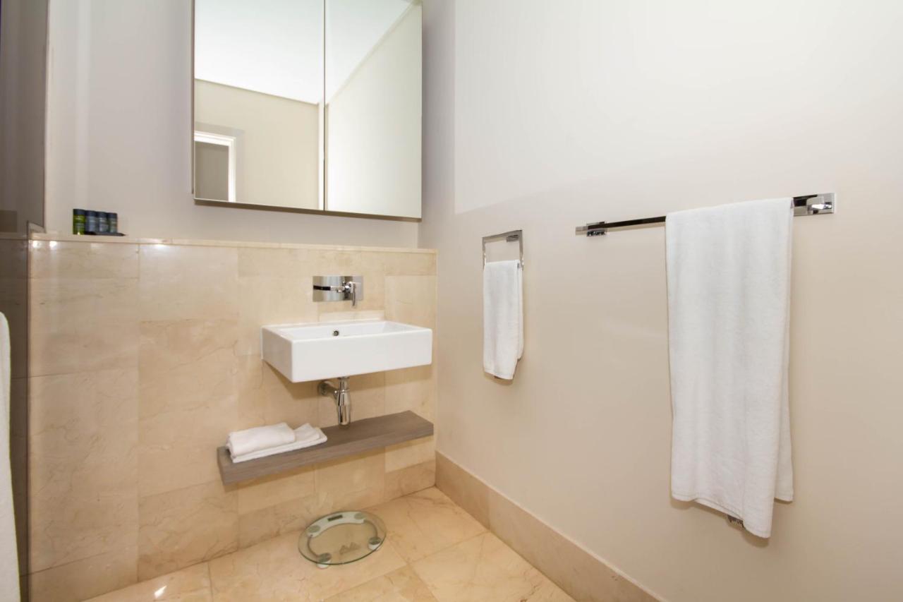 Apartment Bespoke Homes - Palm Jumeirah- 2 Bedroom Sea View With Pool & Access, The 8 Dubai
