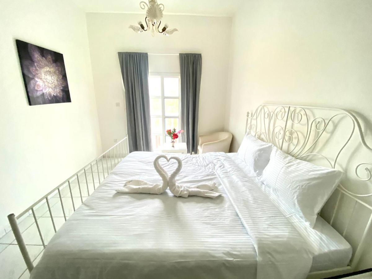 Pensión Comfortable Private In Compound Housing *