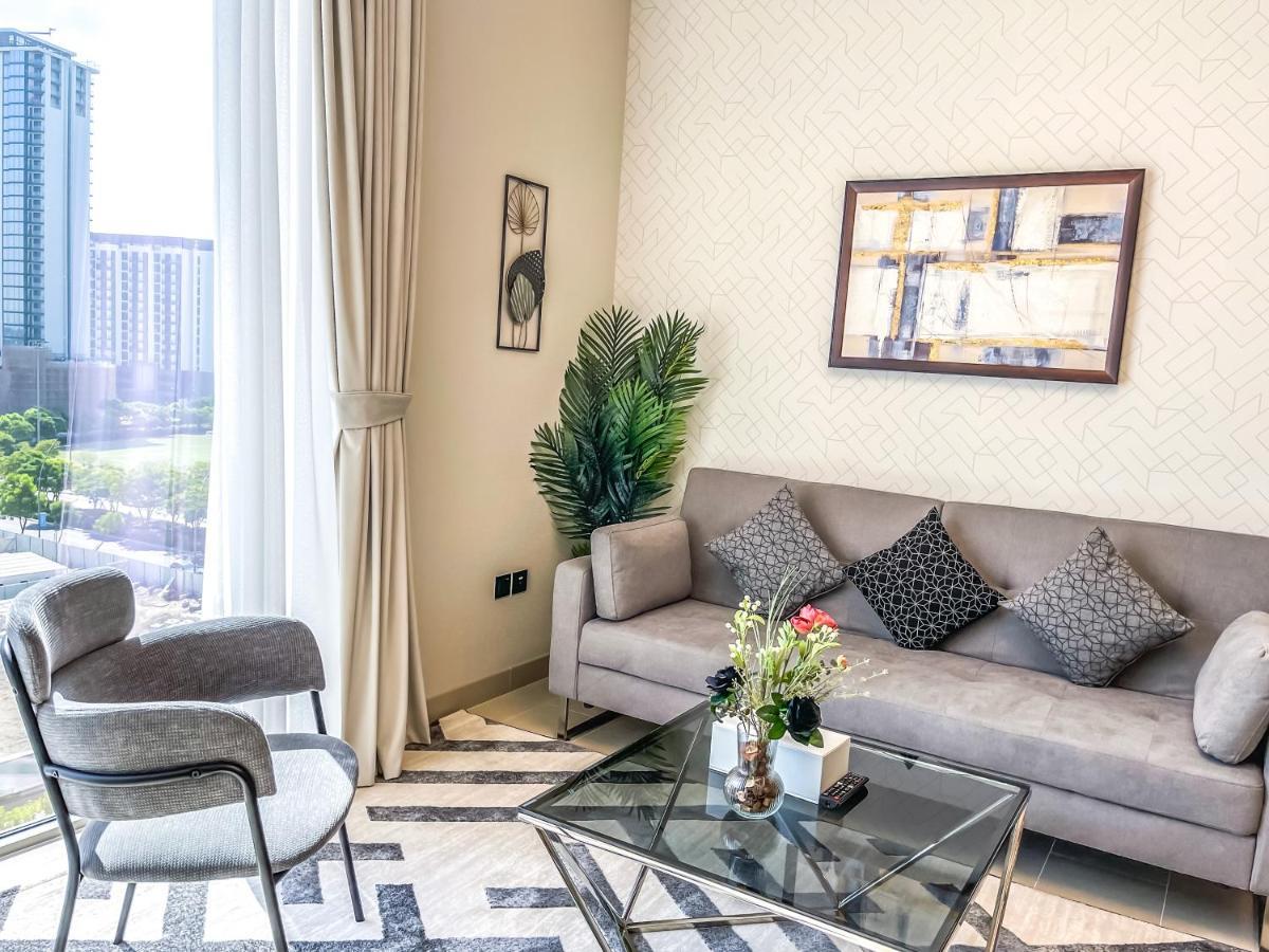 By Latinem 2br Holiday Cv B514 Near Burj Khalifa Apartemen
