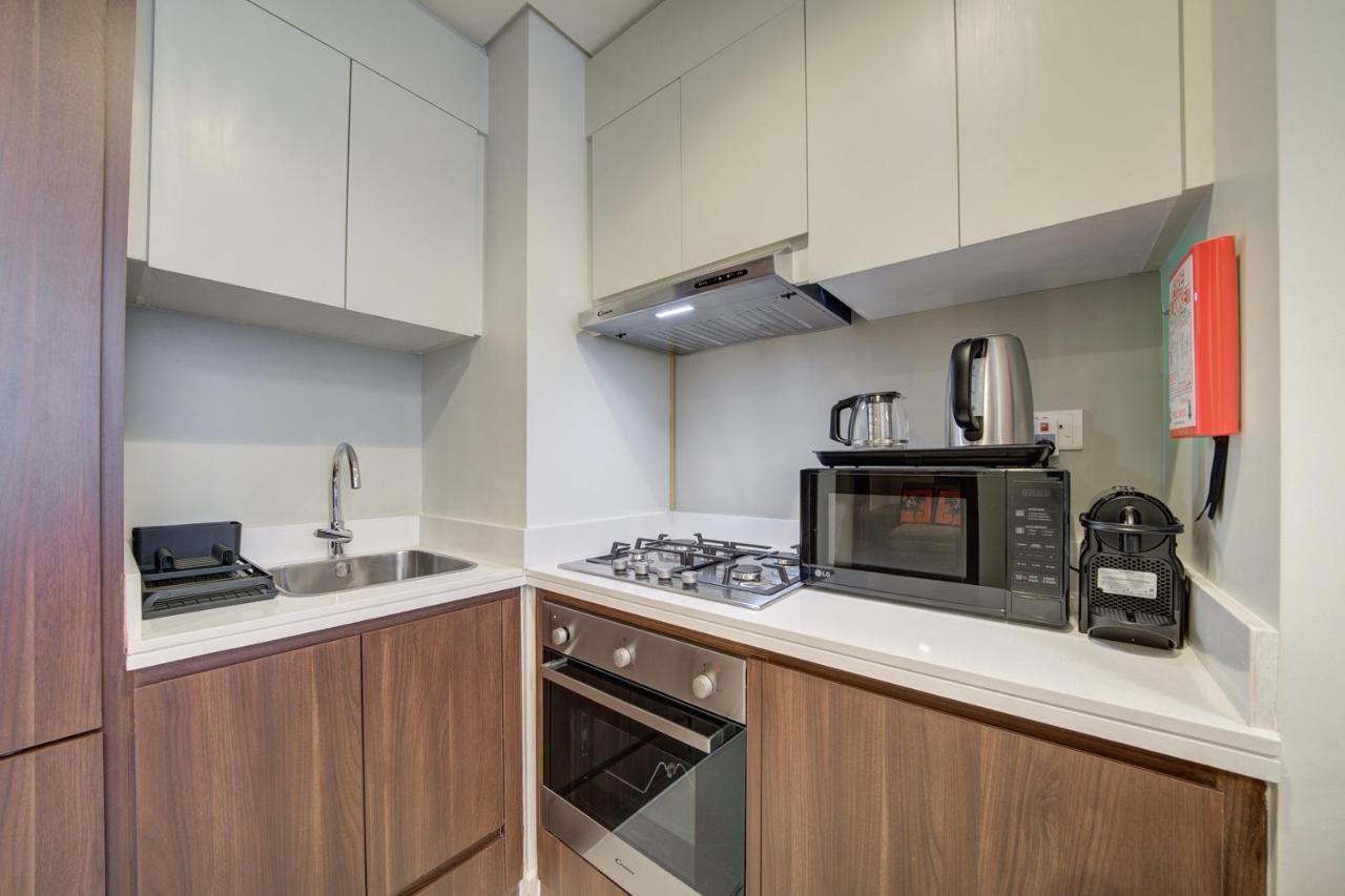 Apartment Premium 2br W Canal View Near Downtown Dubai