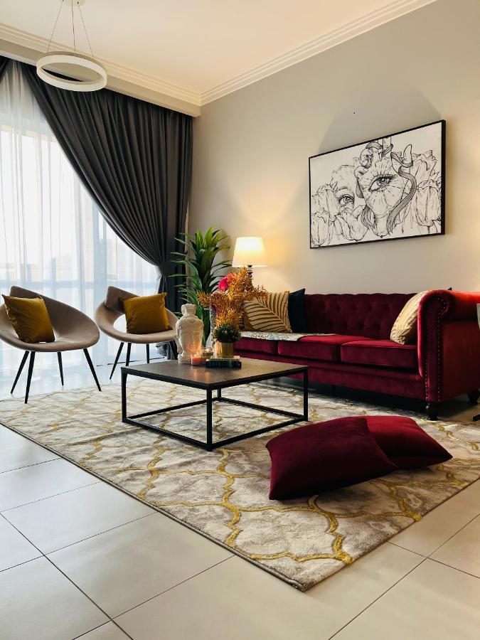 Amazing Park View! Jvc /new 1br Lägenhet