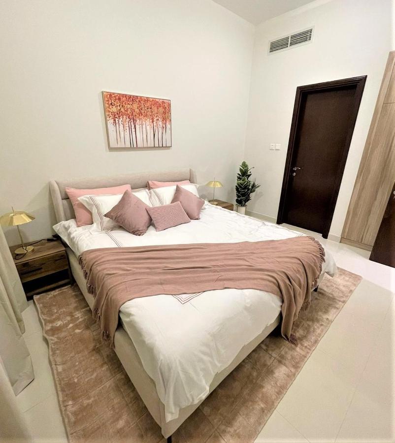 Hera Serviced * Dubai