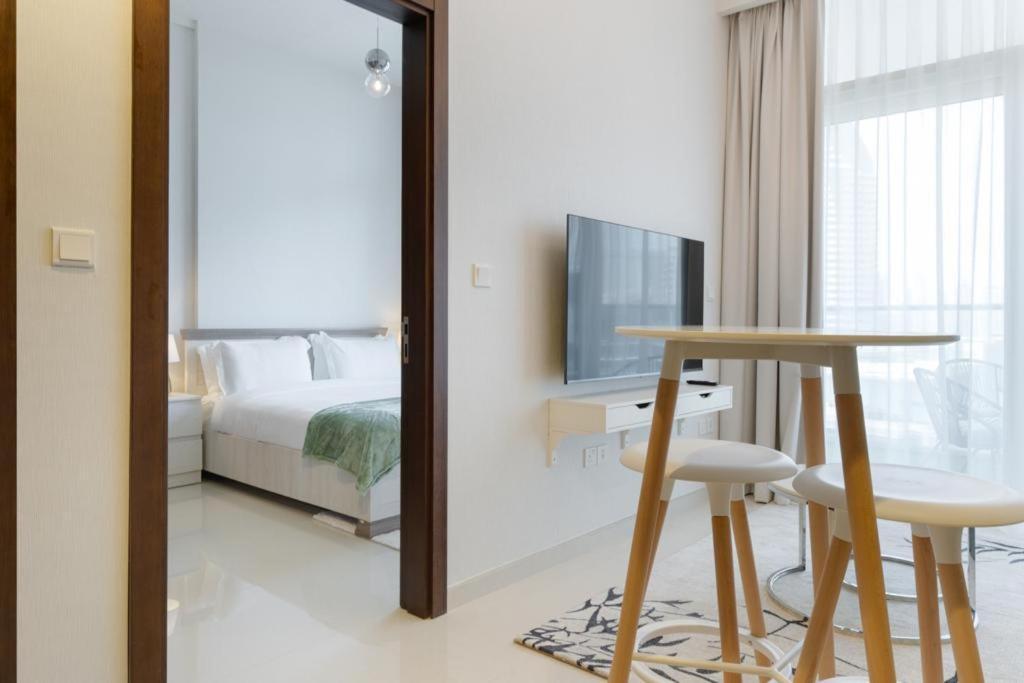 Brand New 1br- Business Bay - Burj Khalifa View Dubai