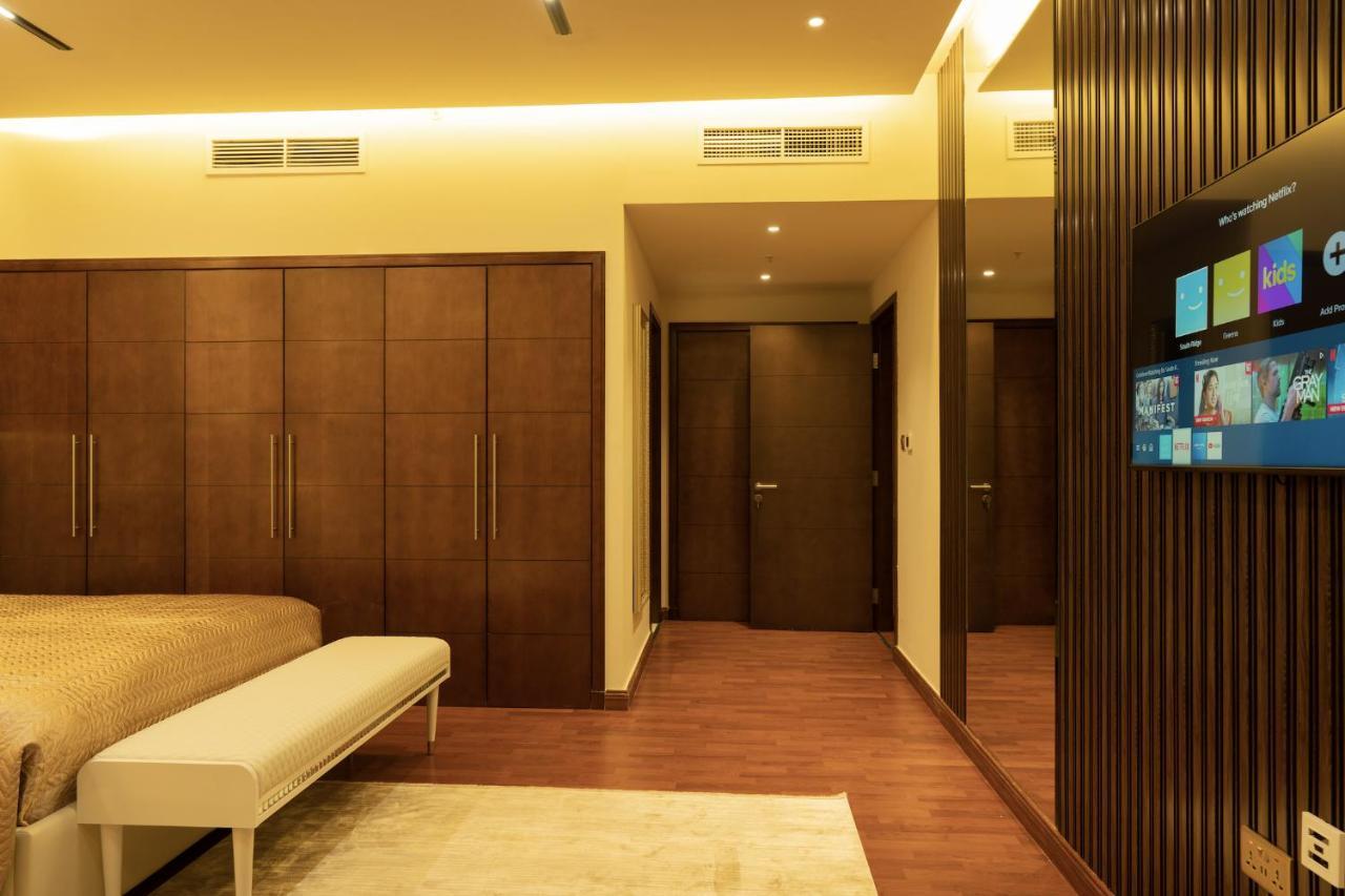 Luxury 3 Bedroom - Direct View To Burj Khalifa *