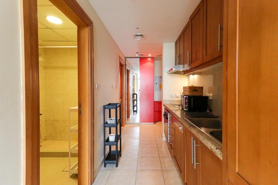 Rh - Beautiful Canal View, Sleek & Spacious Studio, Location * Dubai