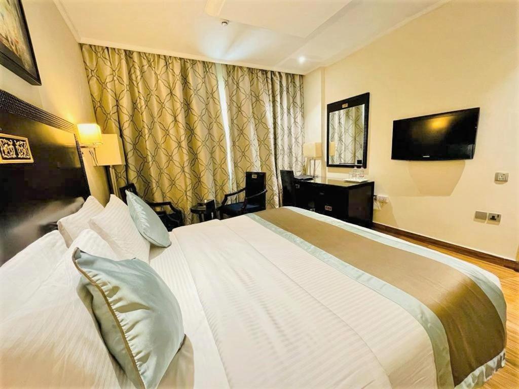 Smana Al Raffa Hotel Dubai