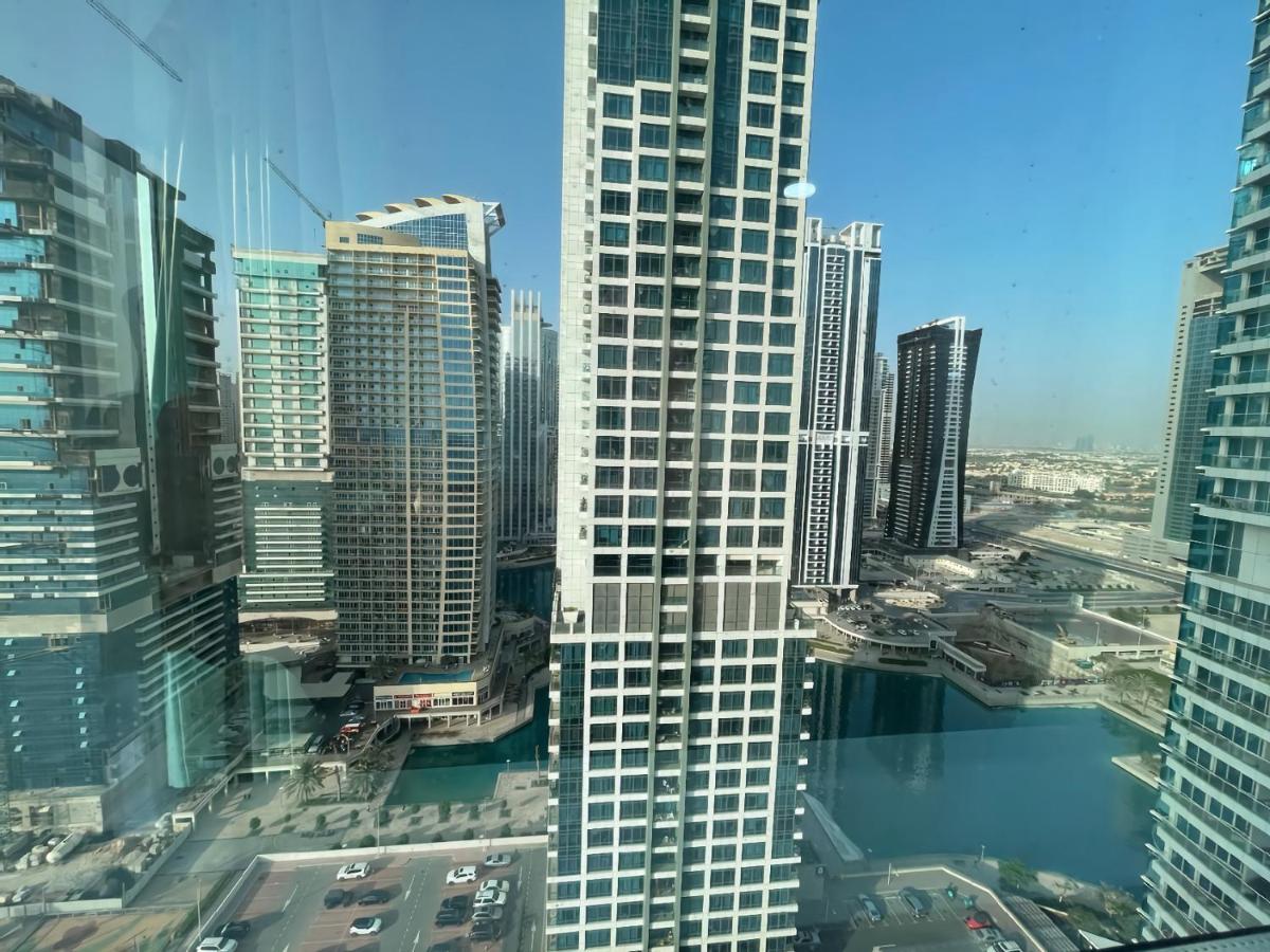 Near Metrocozy & Comfy 1br In Jlt Dubai