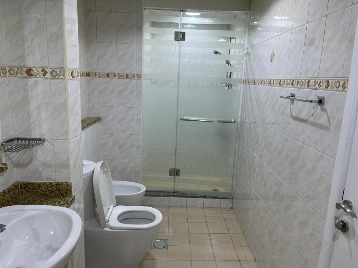 Modern Lake View 1 Bedroom Apt In Jlt * Dubaï