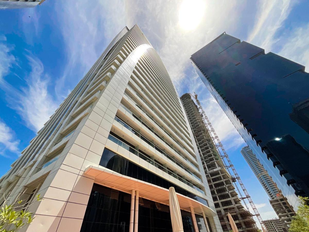 Higuests - Modern With Incredible Skyline View Apartemen