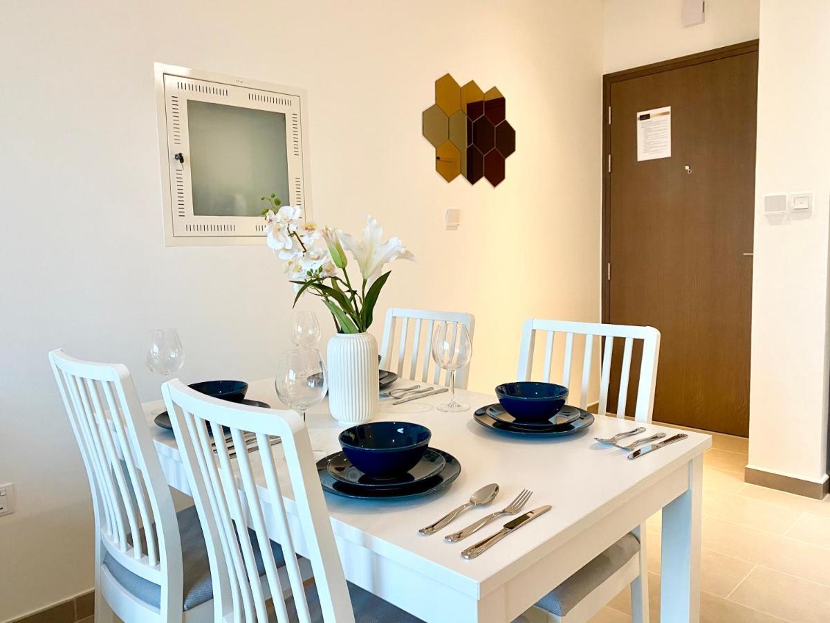 Apartment Marco Polo - Lofty Apt With Balcony Near Hills Mall