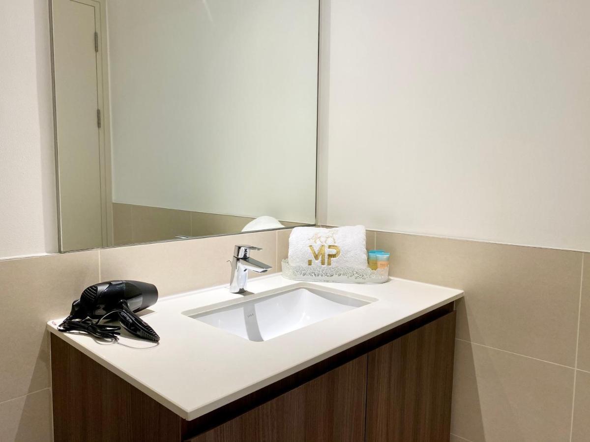 Apartamento Marco Polo - Lofty Apt With Balcony Near Hills Mall Dubái